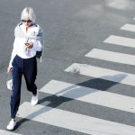 54ab8ed895d7b_-_elle-20-pfw-day7-streetstyle-h