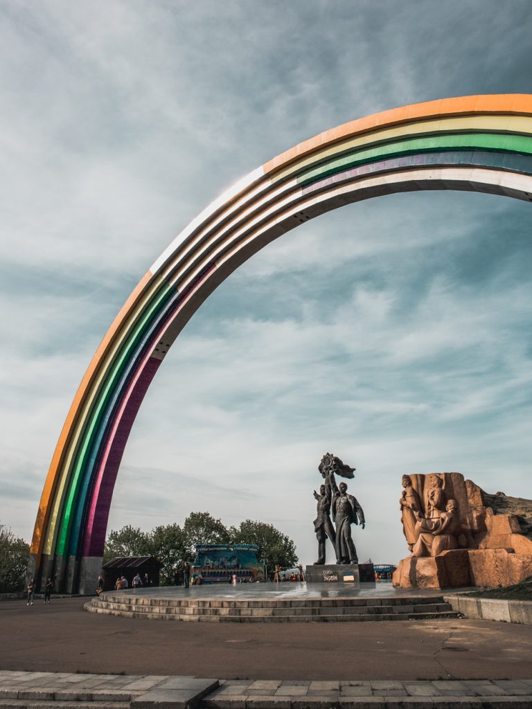 ukraine kiev independence monument