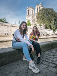 notre dame street style paris girls